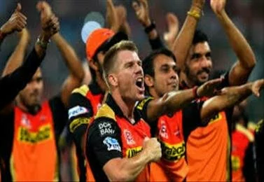 IPL SRHvsRCB : युवराज सिंह की धमाकेदार फिफ्टी सब पर पड़ी भारी, हैदराबाद ने बैंगलोर को 35 रन से हराया